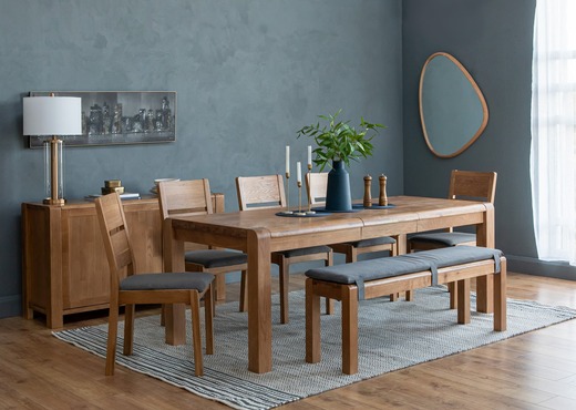 Milton oak deals dining table